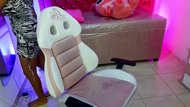 SCARLET_ROUSE_M's Webcam Show
