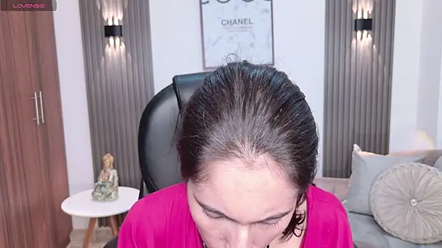 Shary_leon élő XXX-chatje