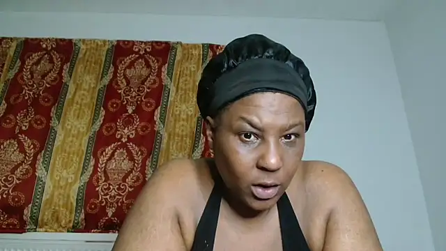 CurvySashia's Live XXX Chat