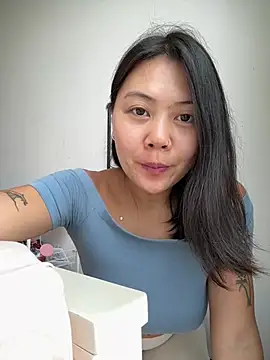 XXX chat uživo modela ruanruan05