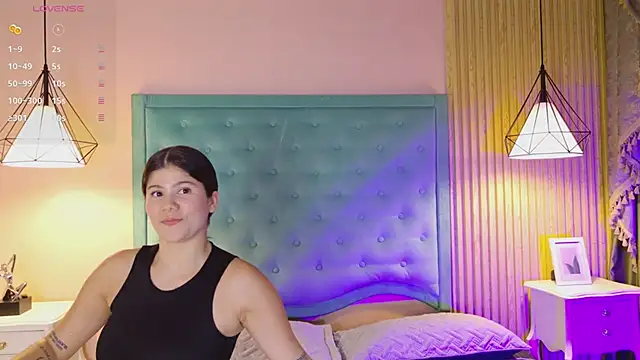 Chat +18 de arianaacarter ao vivo