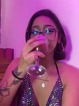 Chat XXX en directo de LilithMonette