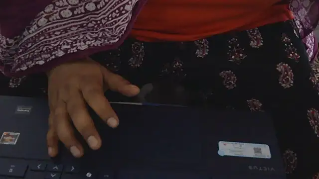 Pertunjukan Kamera Web Curvy_Priya_