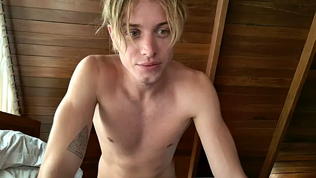 Show modela sashenkka na web-kameri
