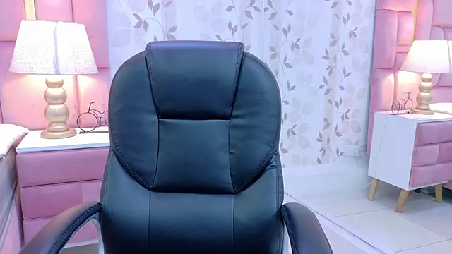 GabyMoreau live XXX chat