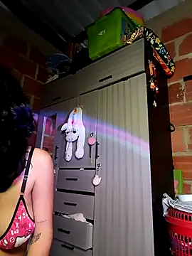 Katita_miau Adlı Modelin Canlı XXX Sohbeti