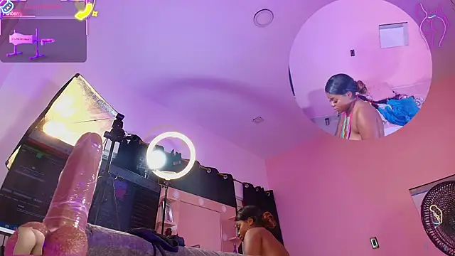 mia-brit's Live XXX Chat