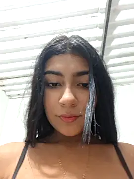 Sweed-virgin-pussy's Live XXX Chat
