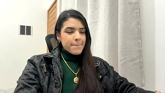 EarthaVaquero Adlı Modelin Canlı XXX Sohbeti