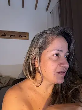 AVRAKEHDABRA's Live XXX Chat