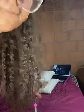Chat XXX en directo de Jessyivonne