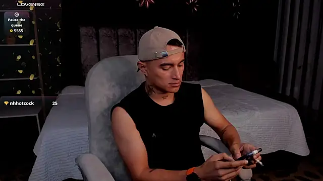 LiamDeep live XXX chat