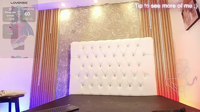 ZafiroCat's Live XXX Chat