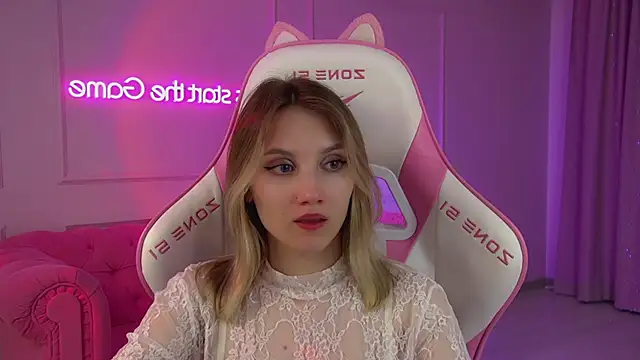 StacyEvances' Live XXX Chat