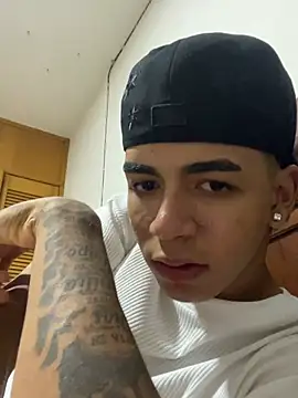 JoanG10 Show Webcam