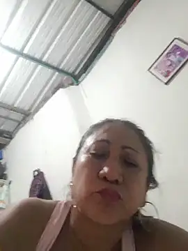Show modela LizaMintelli na web-kameri