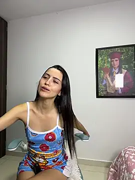 Violetta_cutess' Live XXX Chat