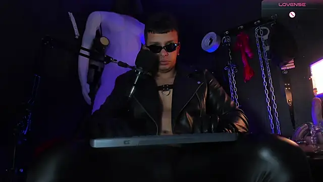 Master_Connor_BDSM Adlı Modelin Web Kamerası Şovu