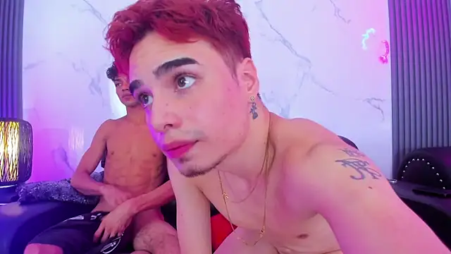 Pether_james' Webcam Show