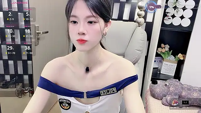 Chat XXX en directo de Yueyue-MM