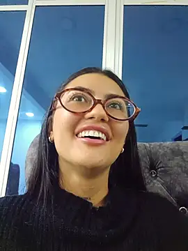 Roma_xxx's Live XXX Chat