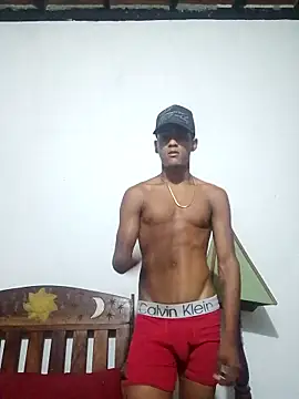 Brayam_30 Live XXX-Chat