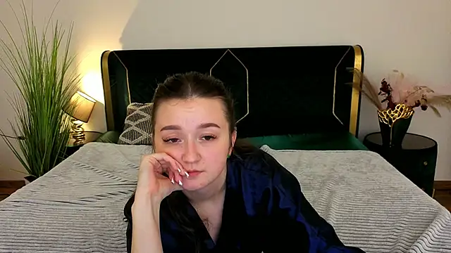CyrenaLuxe Live XXX-chat