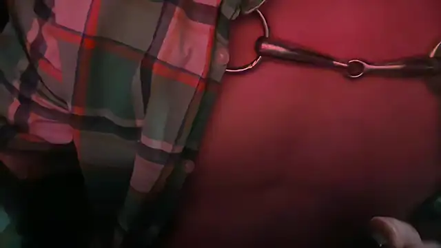MasterDaddyCool: διαδικτυακό σόου στην κάμερα