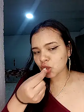 Emily_Rouse23 Chat XXX in diretta