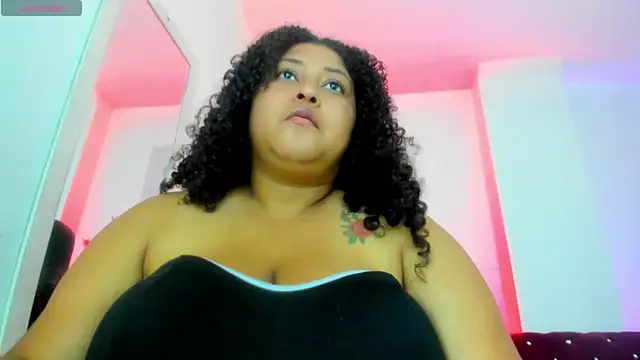 Chat XXX ao vivo de Ayliinn_