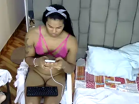 zaya_fox Pertunjukan Webcam