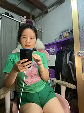 Ivy_Trix2's Live XXX Chat