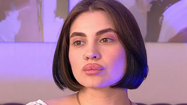 Chat XXX en directo de AdrianaToress