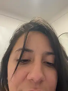 Chat +18 de NicolleCooper ao vivo