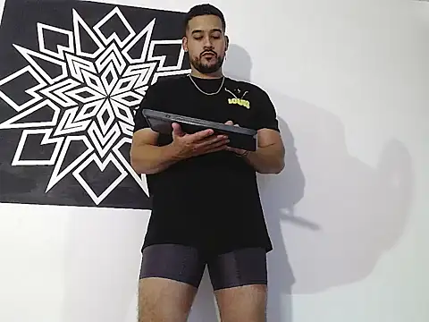 _CHRIS-DENNIS_ Live XXX-Chat