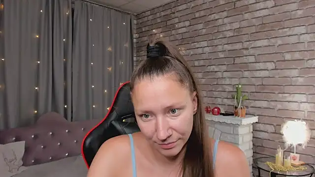 SarahCoksss Adlı Modelin Canlı XXX Sohbeti