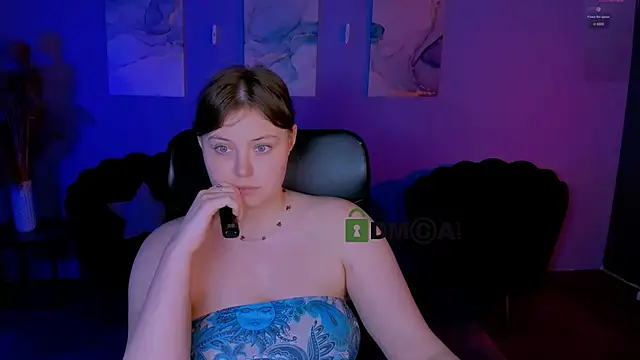 Chat +18 de nikole_kitt ao vivo