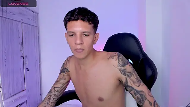 แชท XXX สดของ tylernova