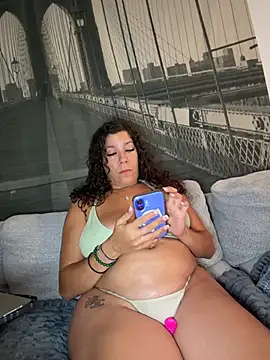 Bigbuttbrooklynn élő XXX-chatje