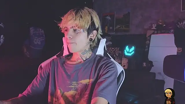 AcidMilo Chat XXX in diretta