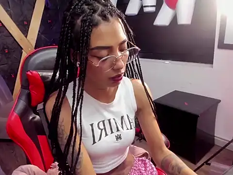 KarlaSlutSkinny__ Live XXX-chat