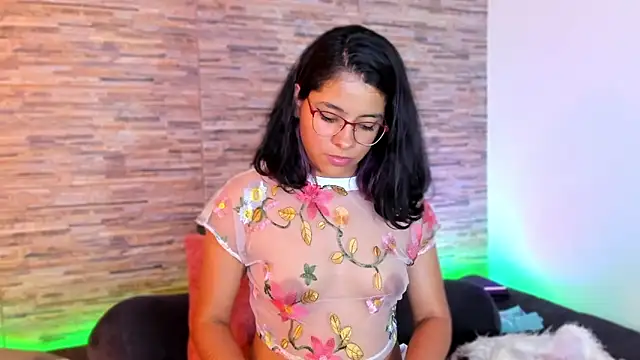 XXX chat uživo modela nath_redrex