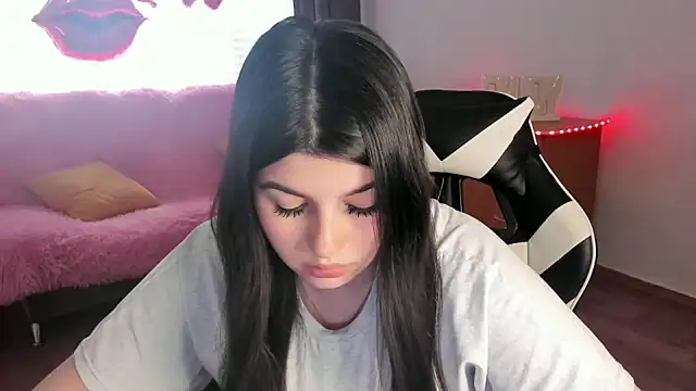 Chat +18 de KisaModel ao vivo