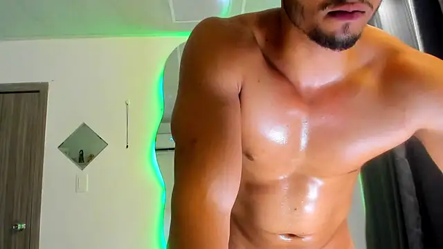 Kris_Khalifa69 Chat XXX in diretta
