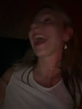 Chat +18 de sophiasloane ao vivo