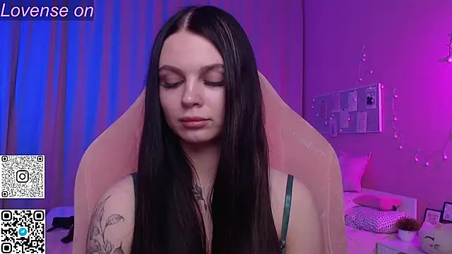 Chat +18 de Michela_Fruet ao vivo