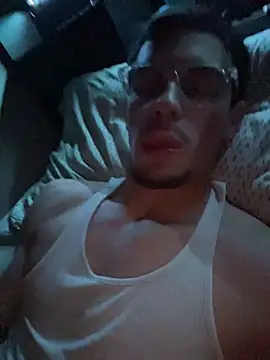Pokazy przed kamerką – daddyshomeee_