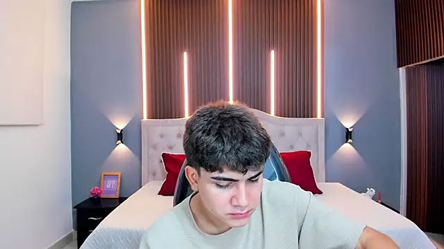 Tommy18__n Live XXX chat