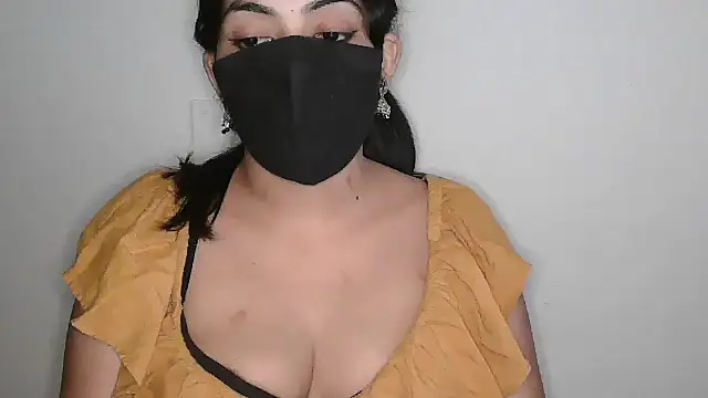 Reddy_Trisha Show in webcam