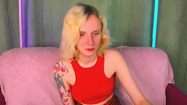 LikiLips' Live XXX Chat